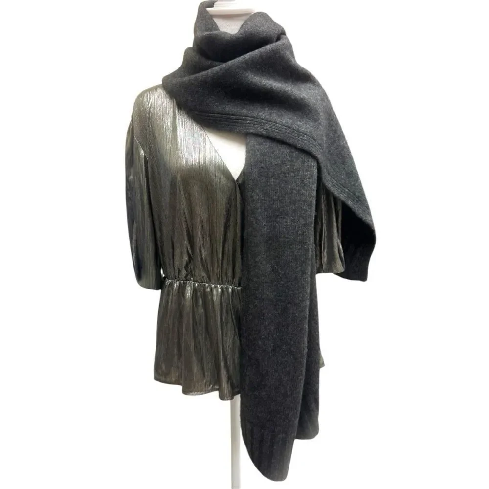 Céline Charcoal Gray Wool & Yak Blend Wrap Shawl Scarf with Ribbed Edges Auth